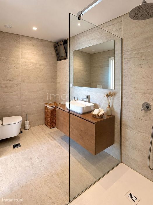 Apartamento T2 | Edifício Lourencinha II | Câmara De Lobos