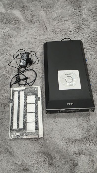 Epson Perfection V600 Photo – kolekcjonerski skaner CCD | Stan idealny | Komplet | Model wycofany z produkcji