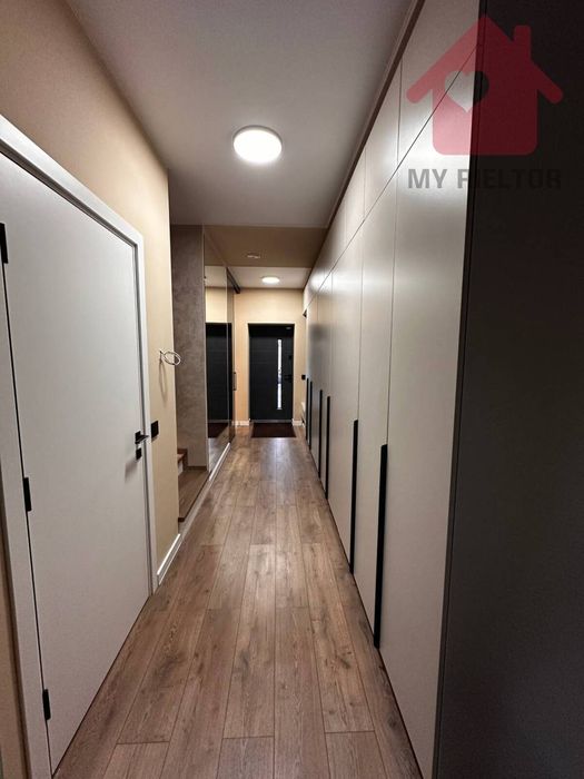 Продаж будинку у новому котеджному містечку!