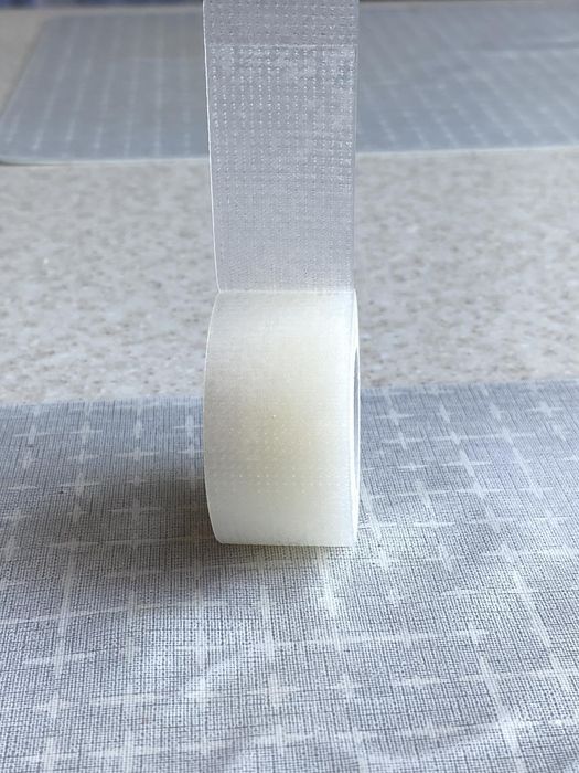 Пластырь хирургический.