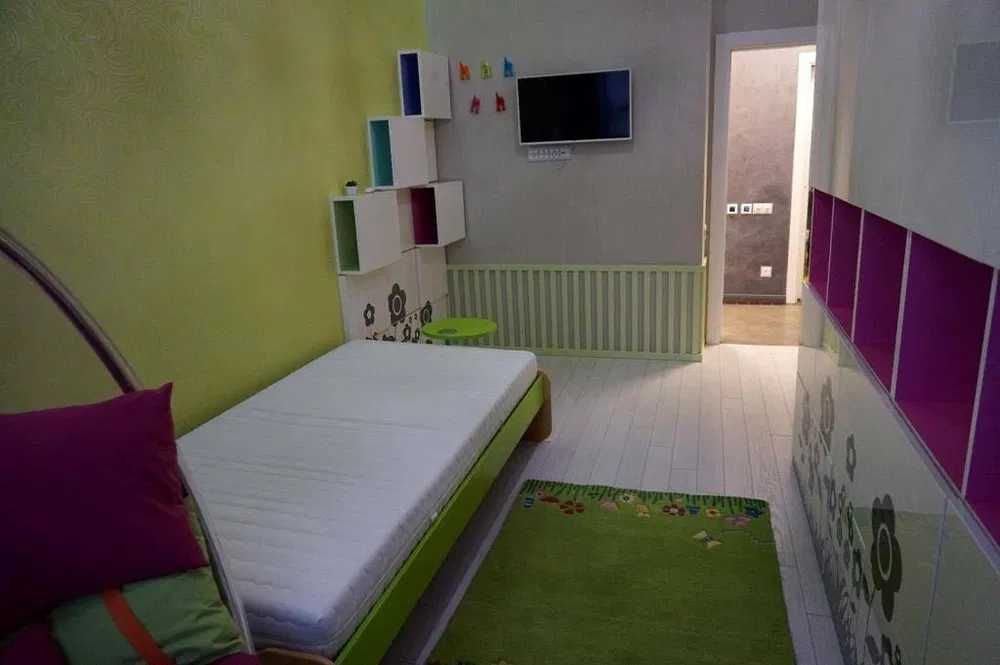 Голден Парк 3 кімнатна Зручний поверх