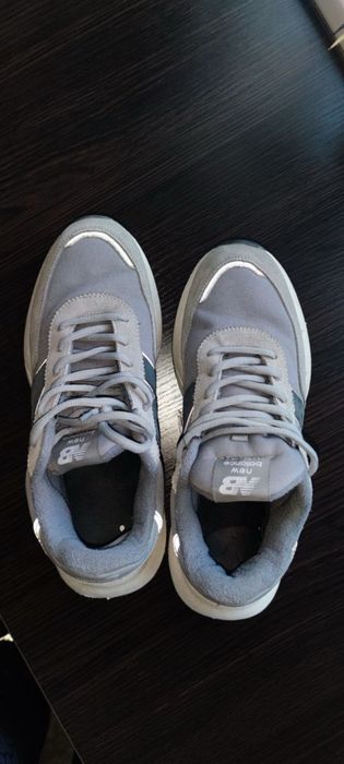 кросівки New Balance розмір 42-43