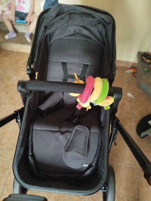 Cadeira de bebe  marca bebeconfor