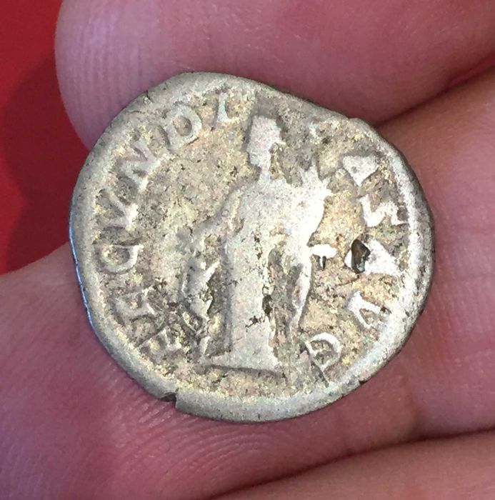 moeda romana JULIA MAESA [218-224] Rev/FECVUNDITAS AVG - prata