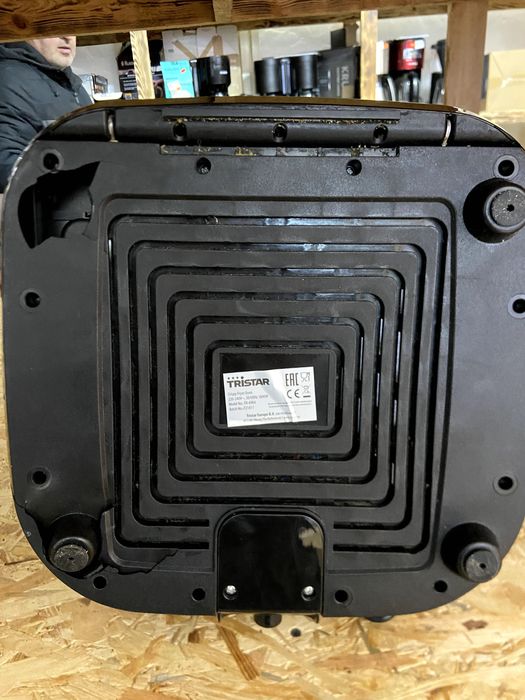 Аерогриль Tristar FR6964 робочий з пошкодженням