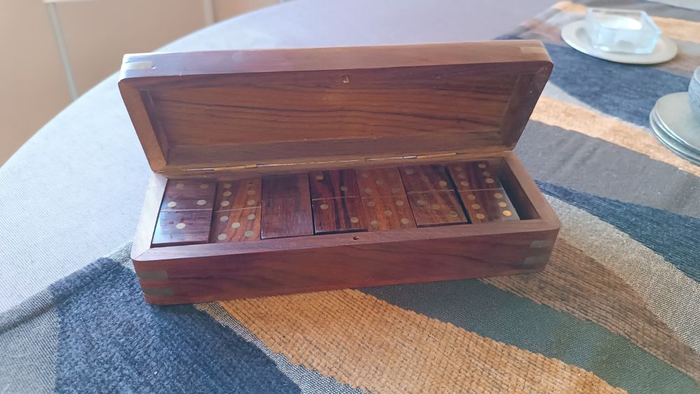 Jogo dominó madeira