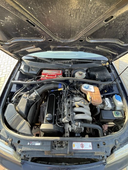 авто audi a4 1.6 бенз