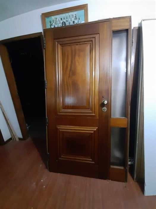 Porta entrada madeira maçica