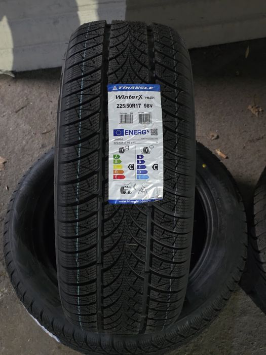 Зимова гума Triangle WinterX TW401 225/50 R17