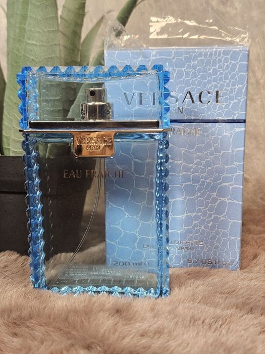 Versace Man Eau Fraîche Eau de Toilette 200 мл