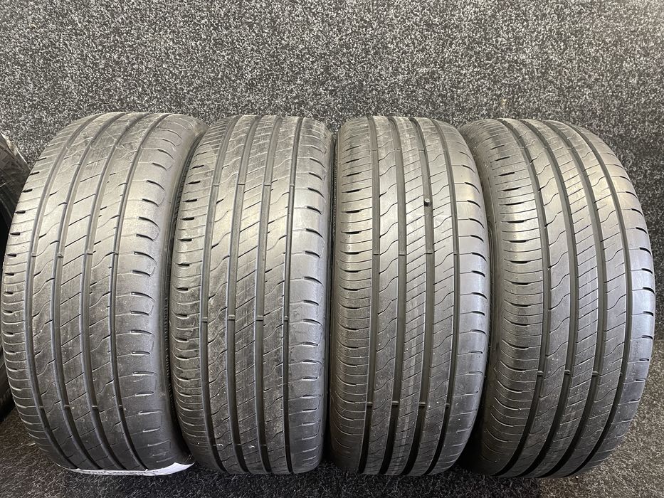 Good Year 205/55R16 Efficient Grip Perfomance 2
