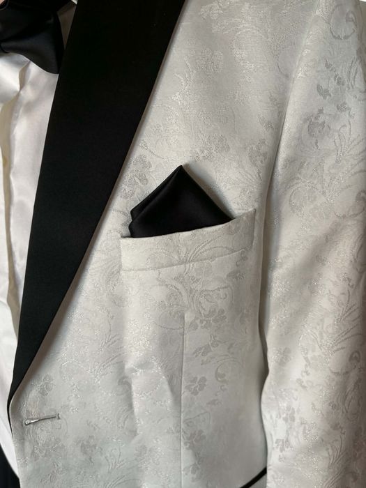 Garnitur ślubny pana młodego Tłoczona marynarka