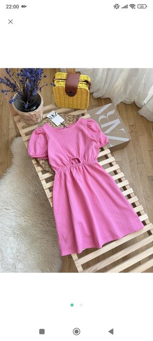 Стильна сукня від Zara