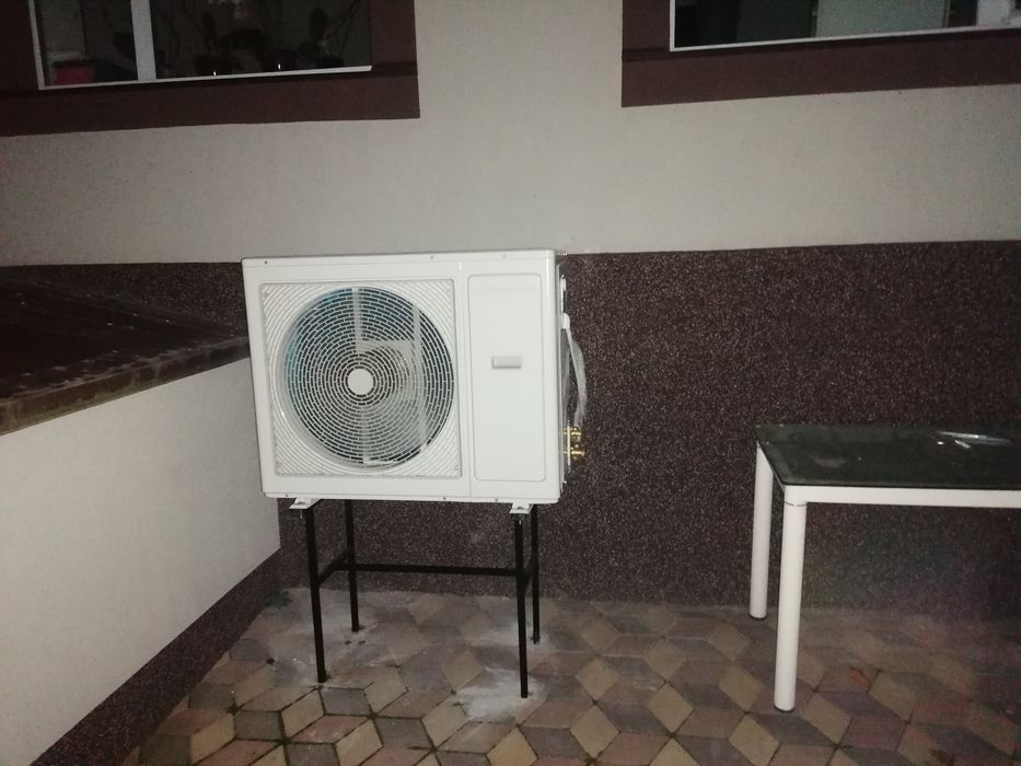 Тепловий насос повітря-вода спліт