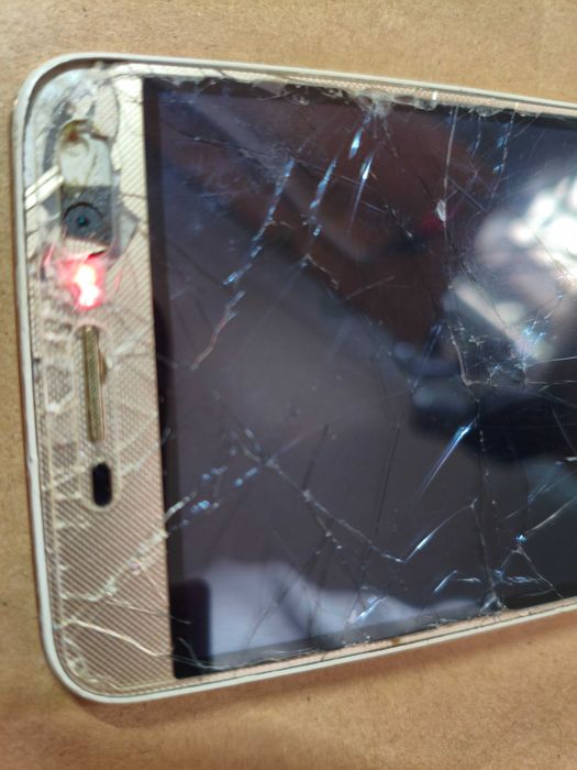 Huawei y6 Pro Tit-u02 битый