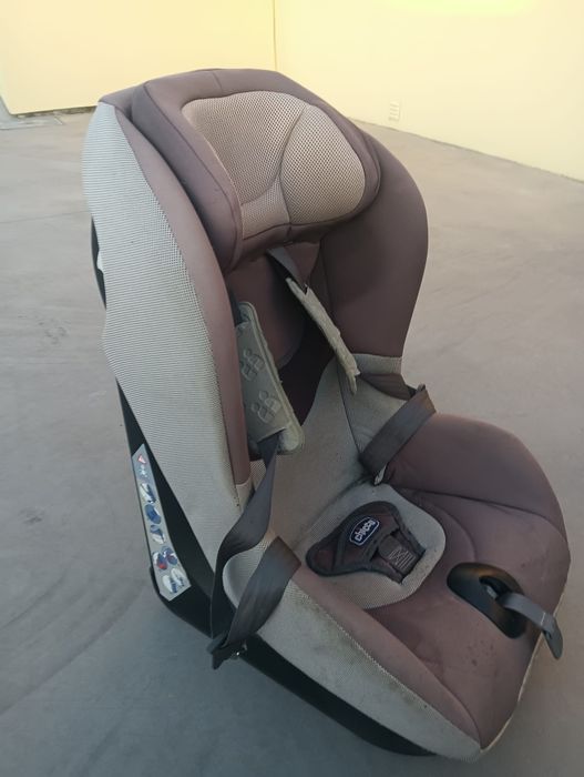 Cadeira Auto Bebé Chicco 9-18kg – Usada