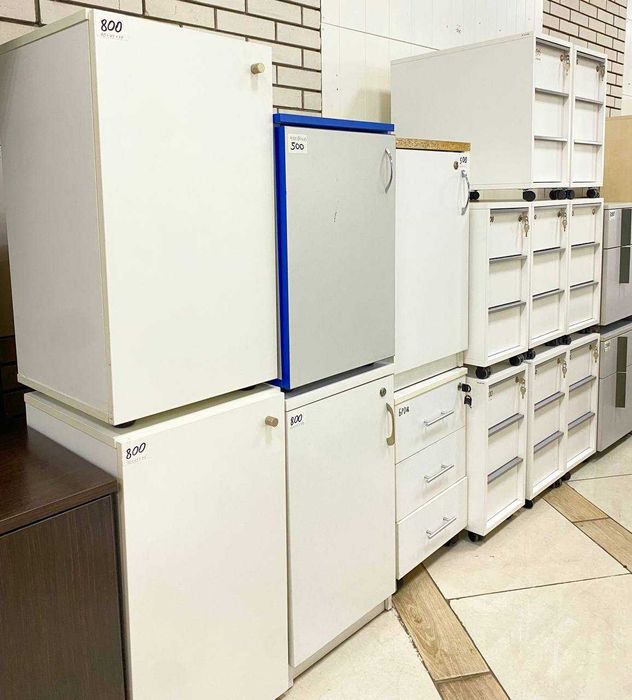 РОЗПРОДАЖ офісної меблі стільці крісла для роботи та дому