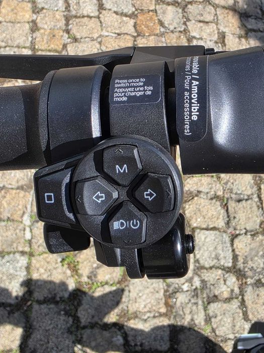 Trotinete Elétrica Segway Ninebot ZT3 Pro – Como Nova (Apenas 9 km!)