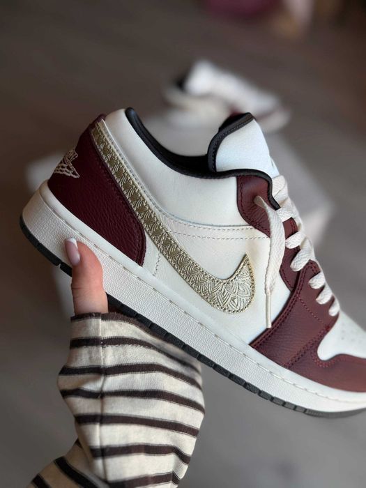Air Jordan 1 Low SE "Lunar New Year" (Year of the Dragon).Чоловічі кросівки. Оригінальні кросівки. Оригінал. Данки. Лімітована колекція