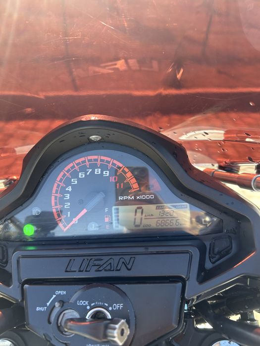 LIFAN  KP 200 стан 8/10 на доках