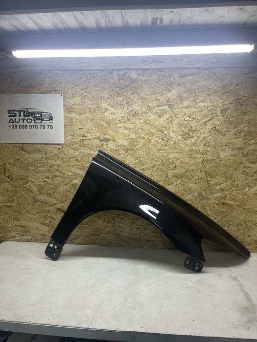 Праве крило Volvo v50