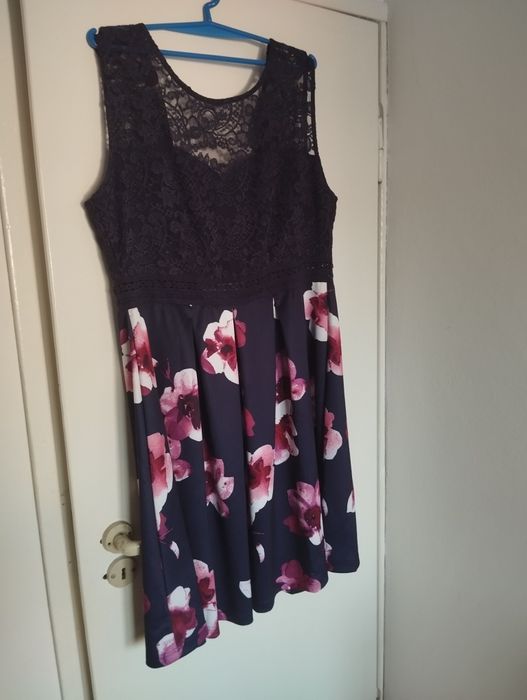 Sprzedam nową sukienkę roz.48/50