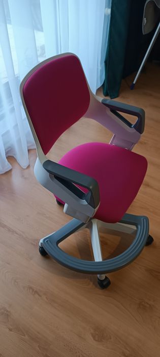 Krzesło obrotowe dziecięce ,regulowane góra,dół ,przód,tył