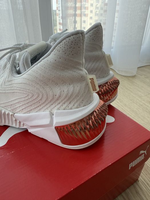 PUMA Provoke — жіночі кросівки White / Rose Gold
