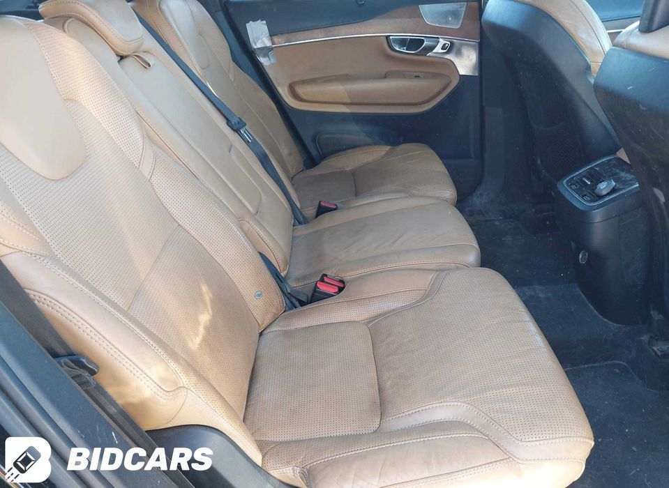 Volvo XC90 2016 INSCRIPTION (T6, Пневмо, R20, фул комплект.)