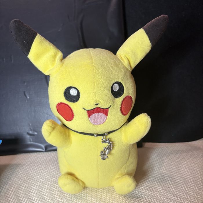 мягкая игрушка Пикачу из серии "My Friend Pikachu".