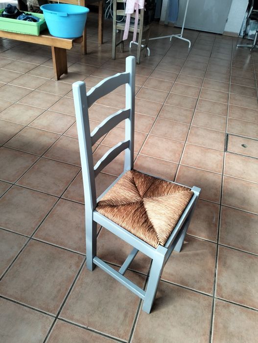 Cadeira madeira e palha