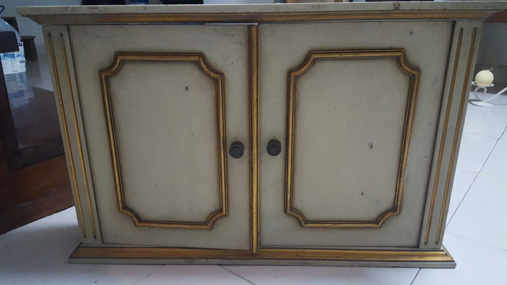 Quadro eletricidade madeira