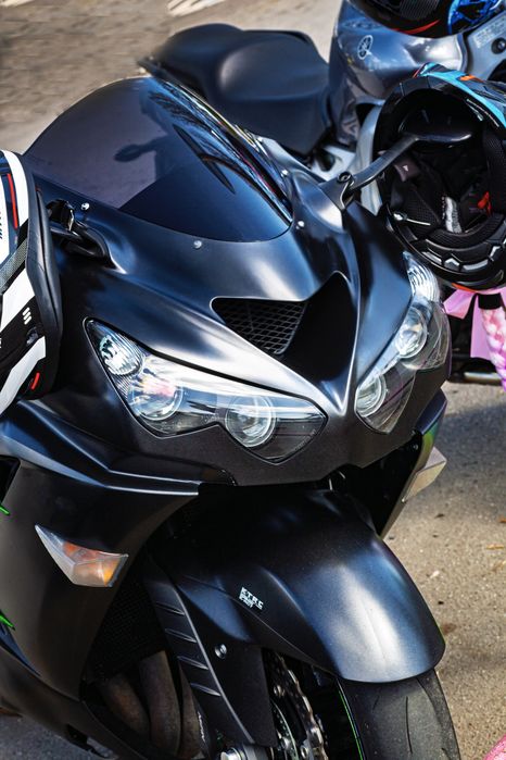 Kawasaki ZZR14H в гарному стані