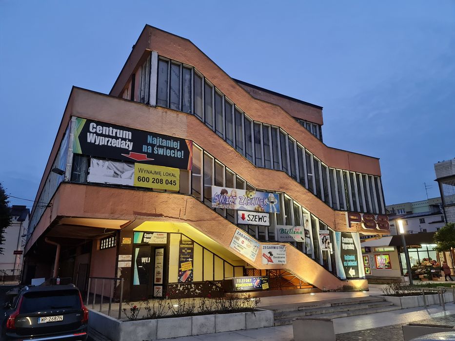 Mława ścisłe centrum miasta. 230 m2