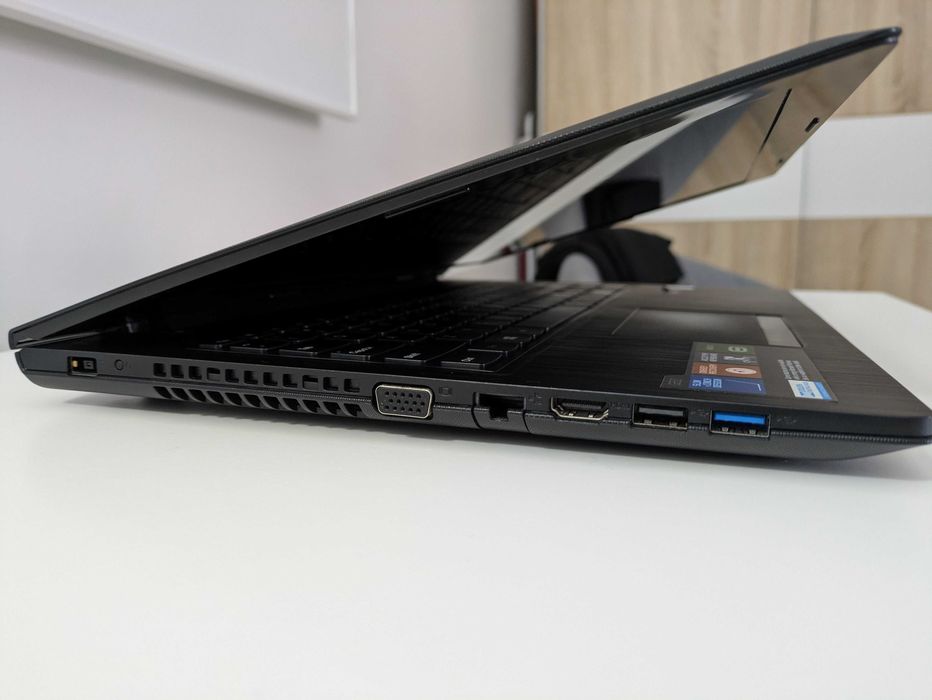 Laptop Ultrabook Lenovo 15.6" Jak Nowy Ram 8GB USB 3.2 Bateria 4 godz