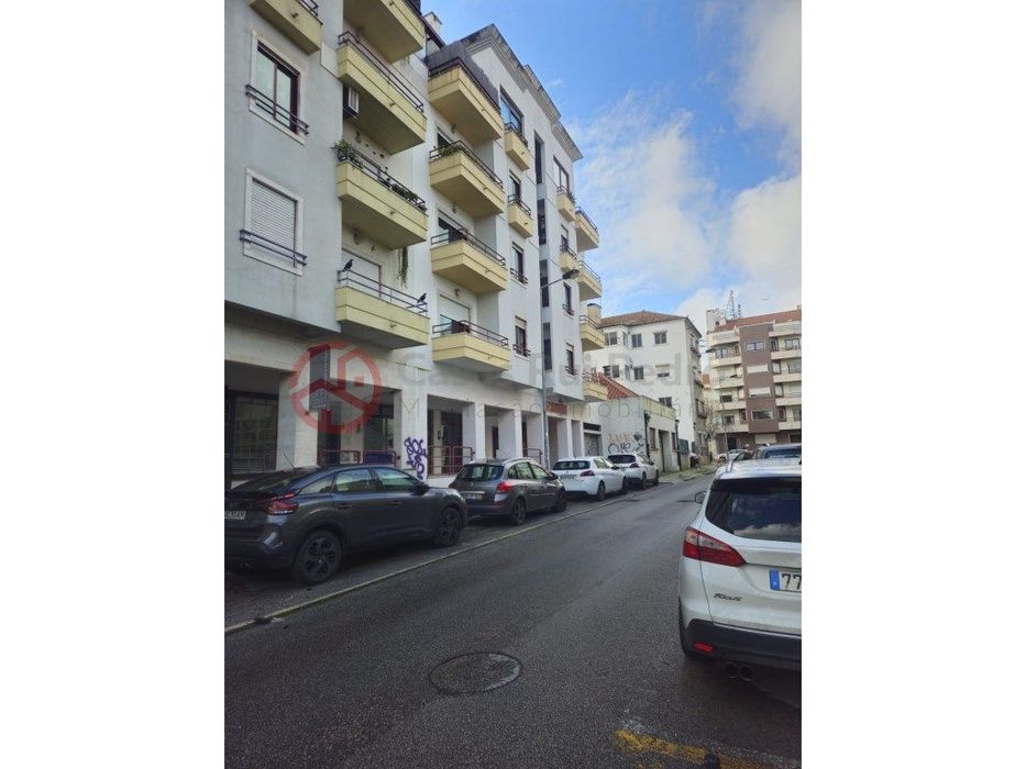 Garagem no Centro da Cova da Piedade