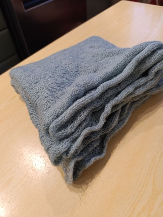 Komin/ szal wełniany. 210 cm. dł. Kolor brudno-niebieski