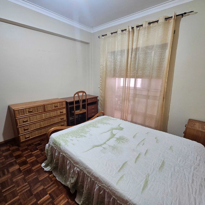 Quarto para arrendar