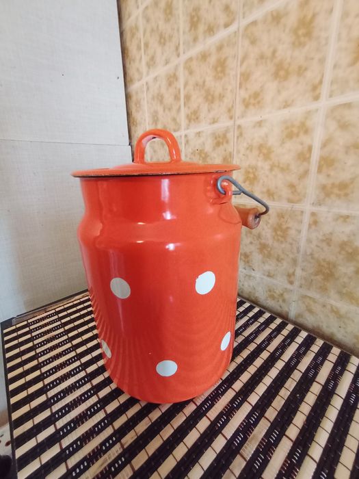 Бидон эмалированный. НОВЫЙ. 3,5 литра.