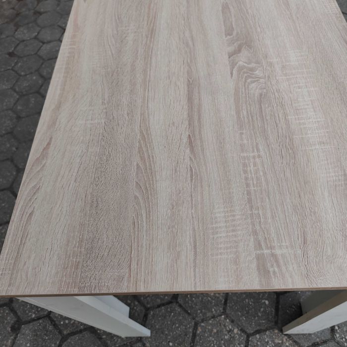 Mesa de cozinha praticamente nova