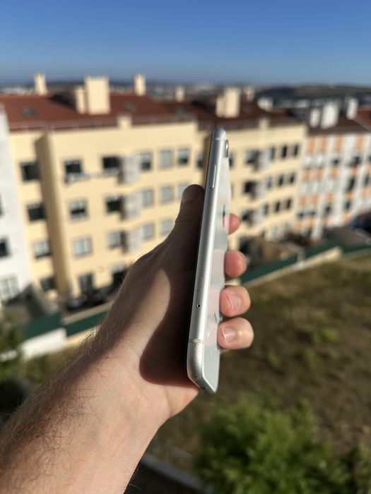 iPhone XR 64gb com bateria 100%