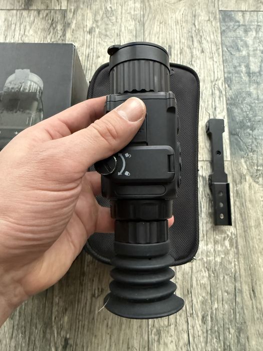 Тепловізійний приціл HikMicro Thunder TH35
