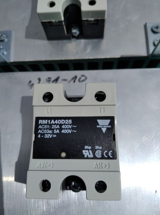Przekaźniki półprzewodnikowe - elektroniczne