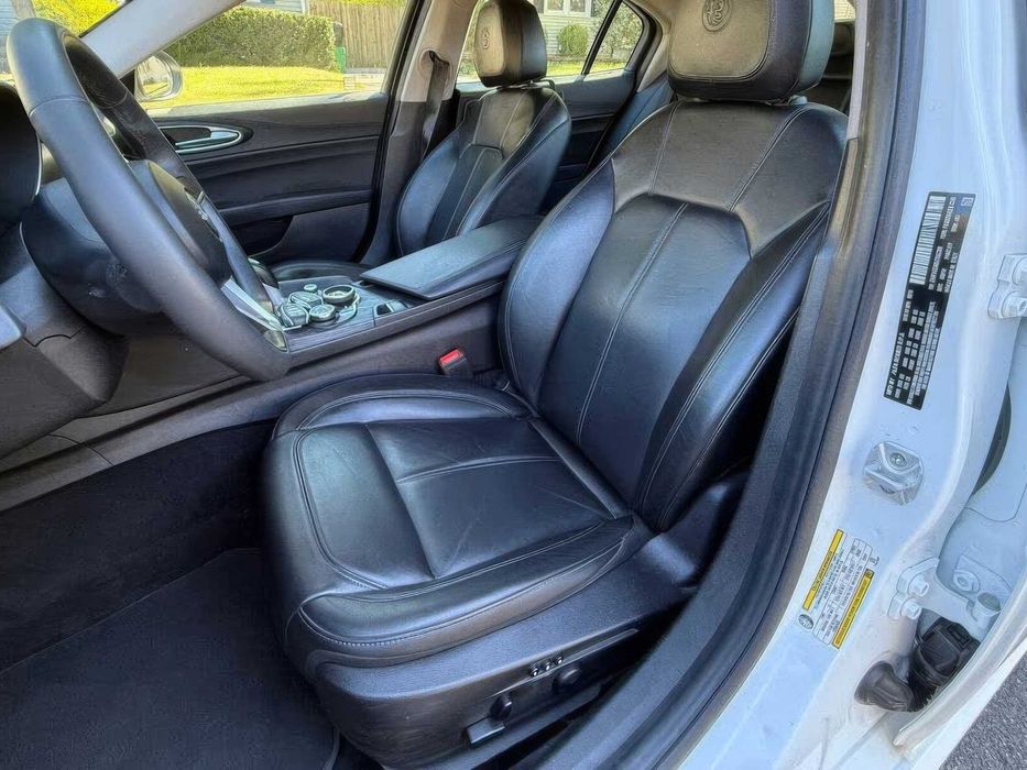 Alfa Romeo Giulia      2018