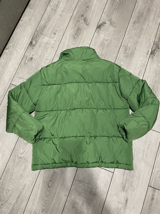 Куртка нова  р.S