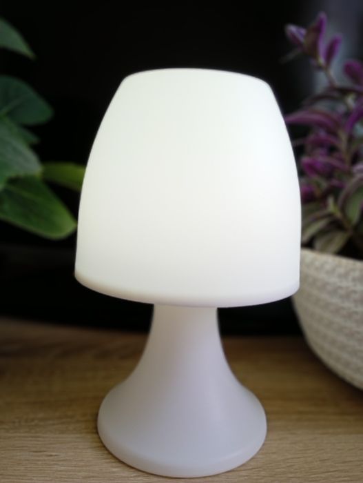 Lampka nocna na baterie