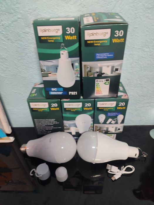 Аварийная LED лампа 20W Rainberg P920 с аккумуляторами 18650 и крючком