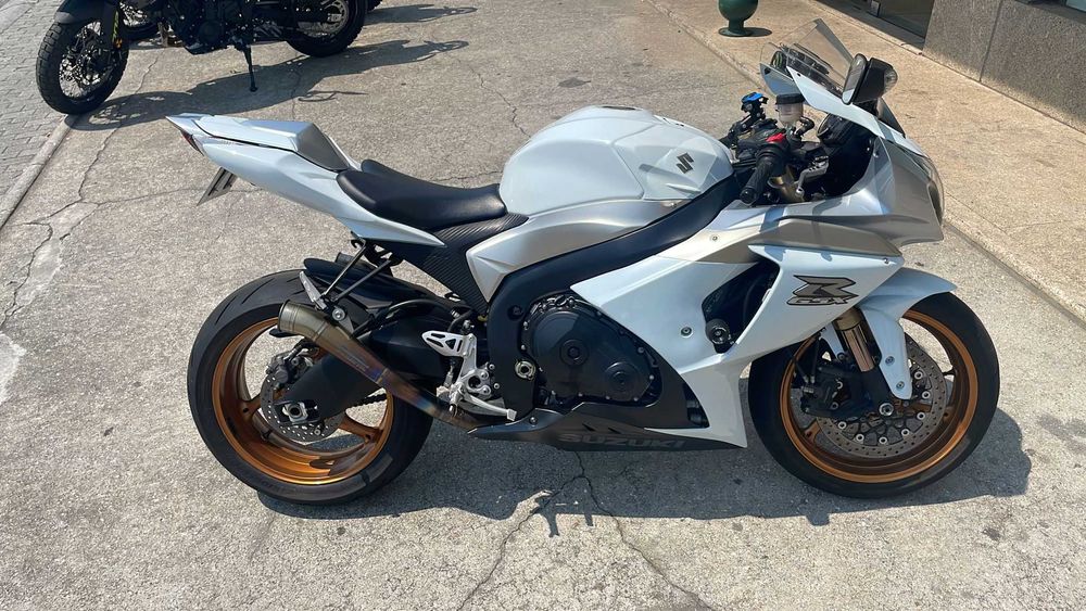 Suzuki gsxr 1000 k9 c/ possibilidade de financiamento