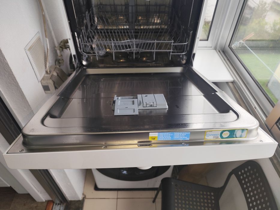 Máquina de Lavar Loiça Indesit D2F HK26 14 Conjuntos