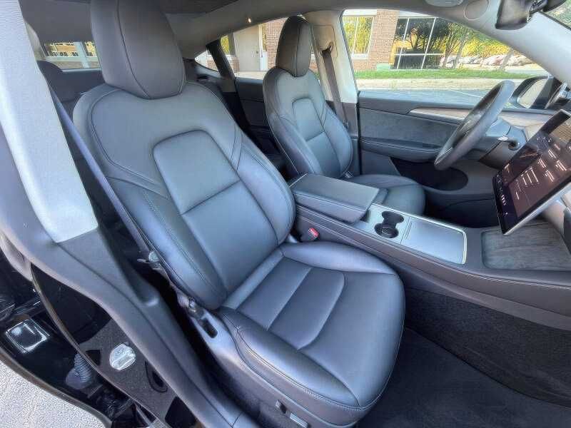 2025 Tesla Model Y Long Range